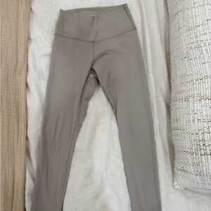 Everlane Perform Leggings - Medium